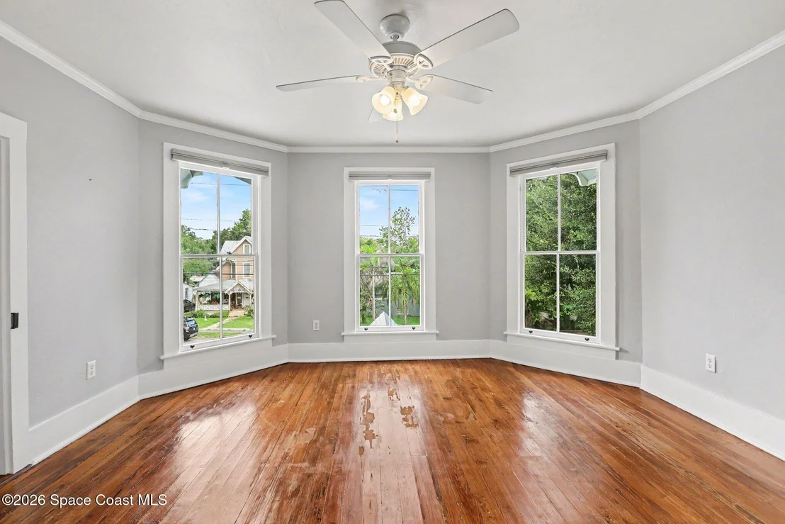Photo of 35 Barton Avenue