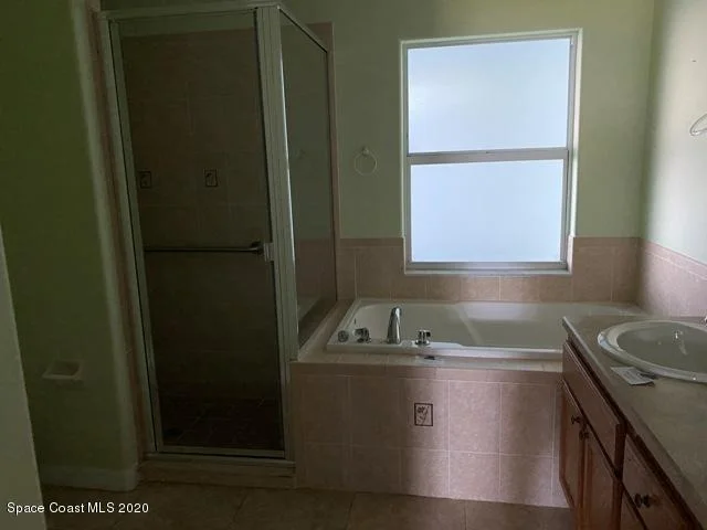 Photo of 1215 Van Tassell NE