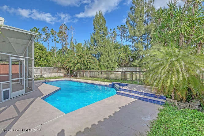 Photo of 3916 Saint Armens Circle