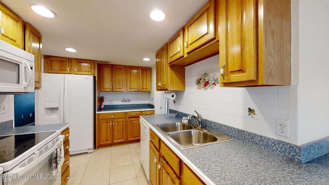 Photo of 521 Buckingham Avenue