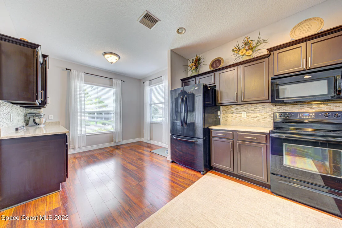 Photo of 1482 Hemingway Boulevard