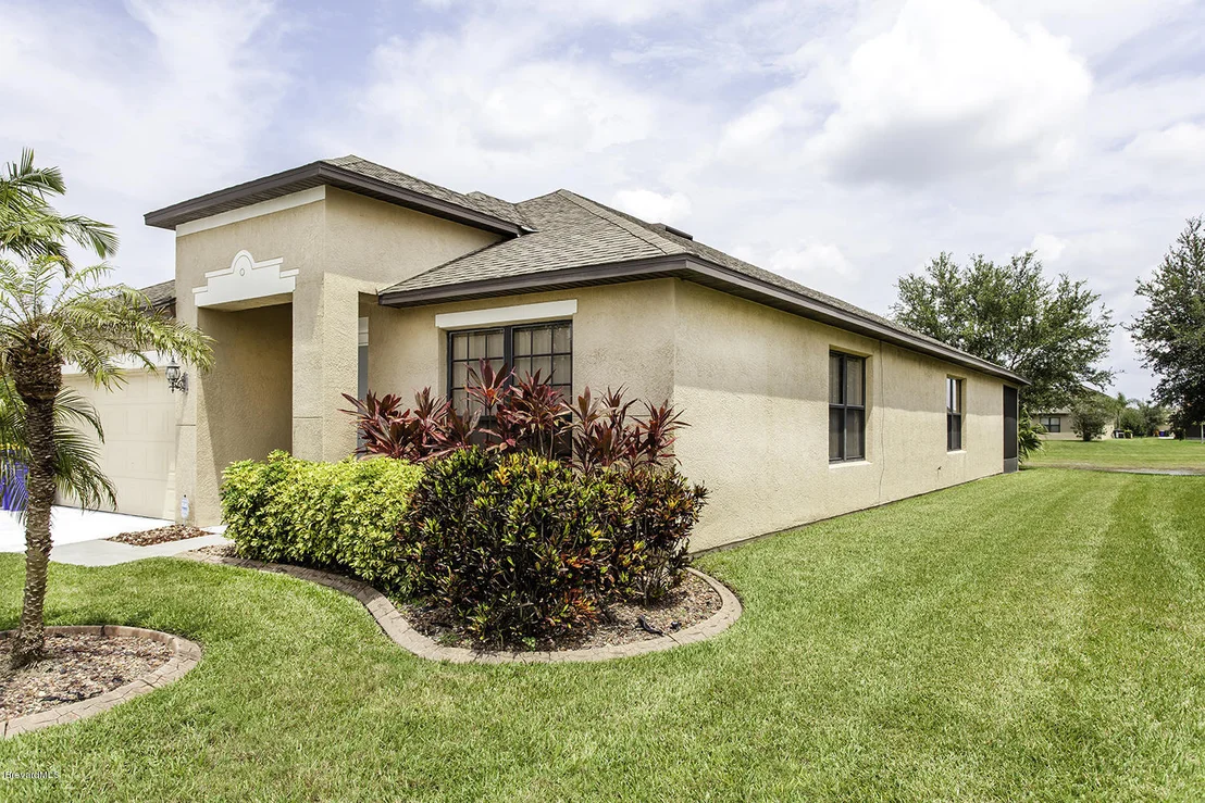 Photo of 1221 Bolle Circle