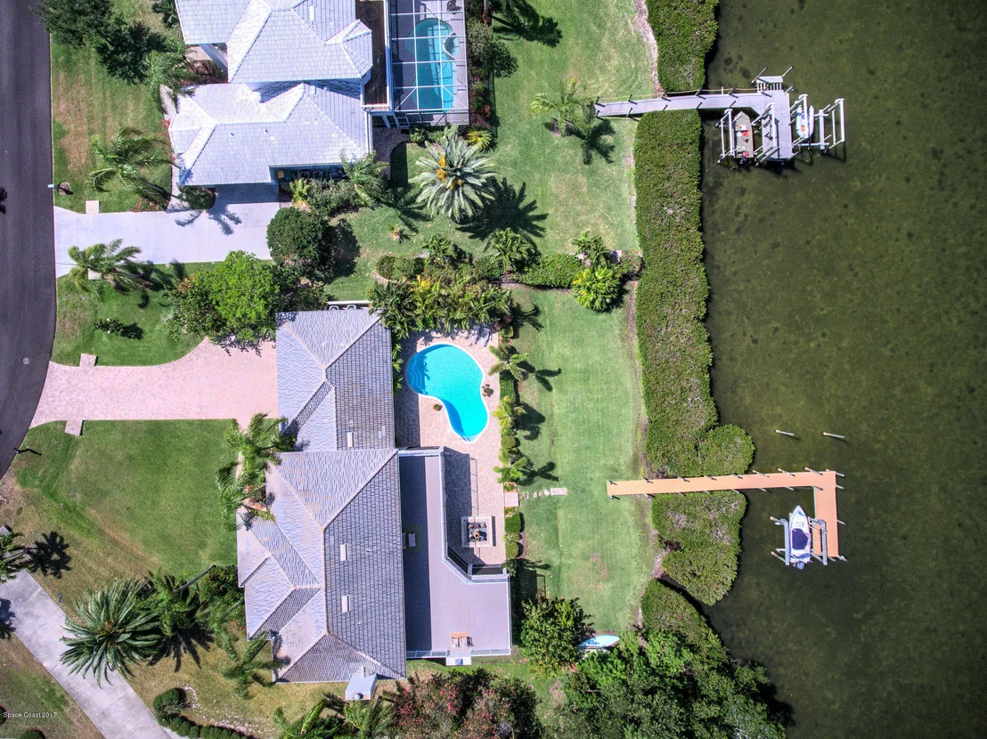Photo of 298 Lanternback Island Drive