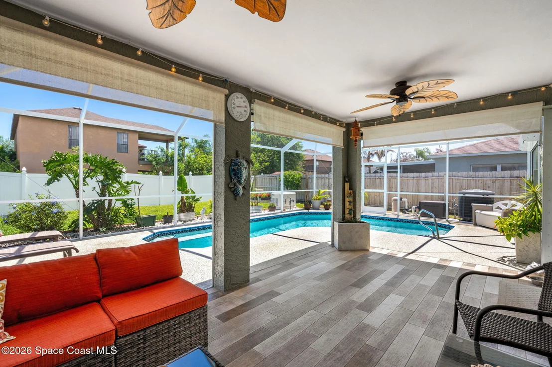 Photo of 1161 White Oak Circle