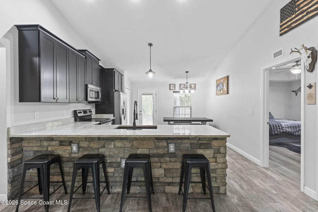 Photo of 6435 Wien Lane