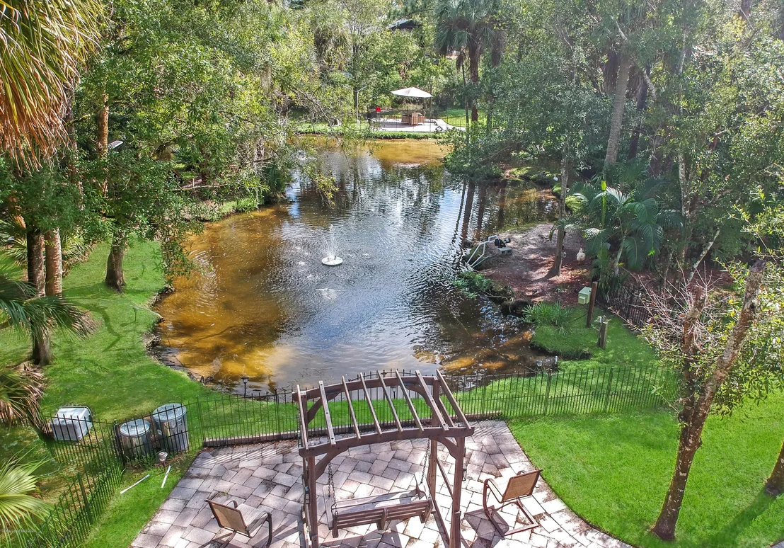 Photo of 4085 Lake Washington Road