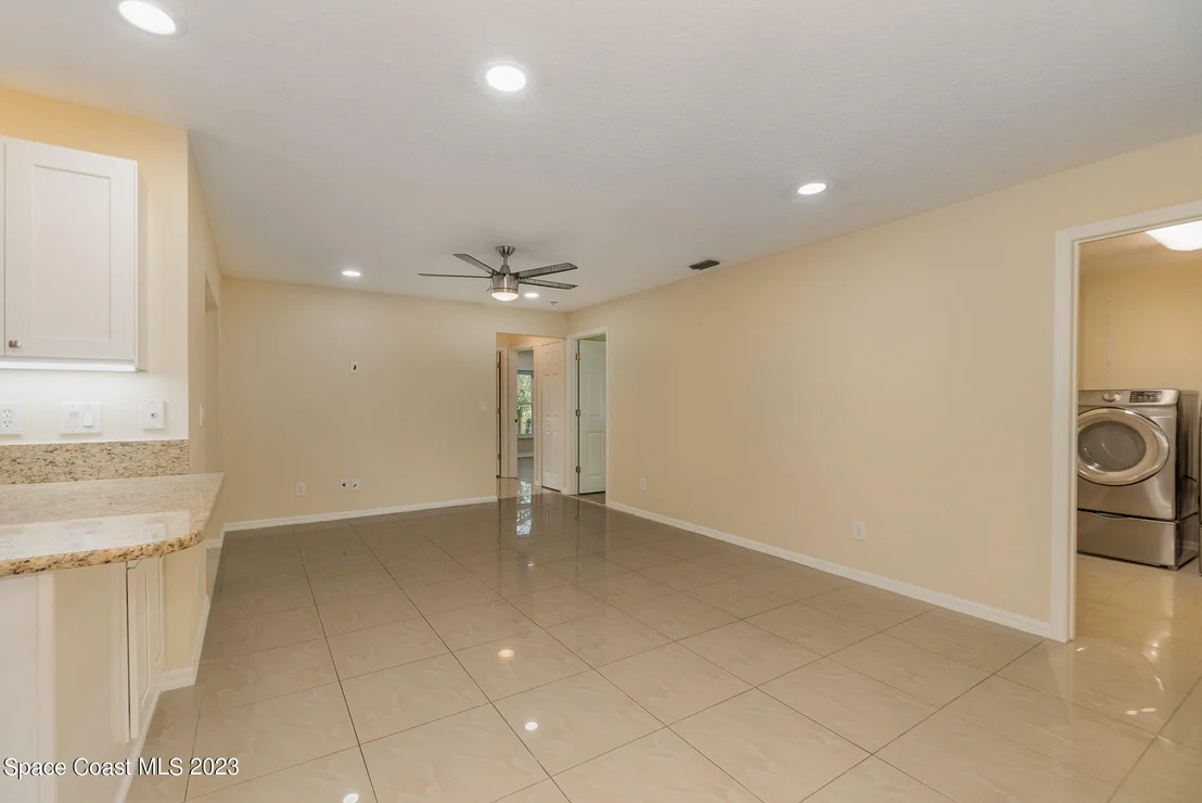 Photo of 4354 South Lakes Circle