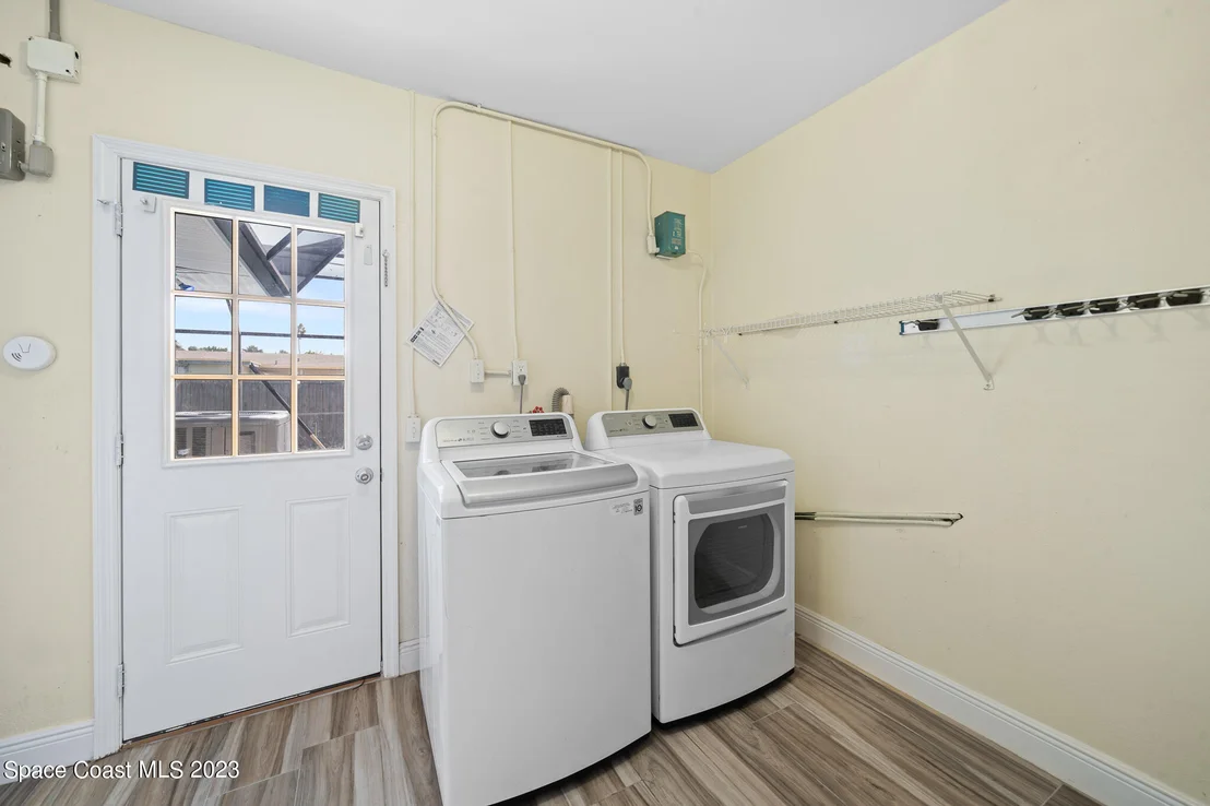 Photo of 275 Cinnamon Drive