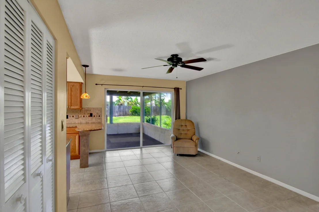 Photo of 210 4th Avenue