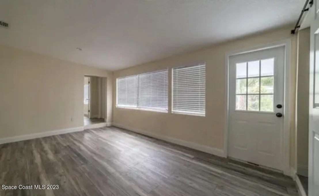 Photo of 1438 Albert Drive