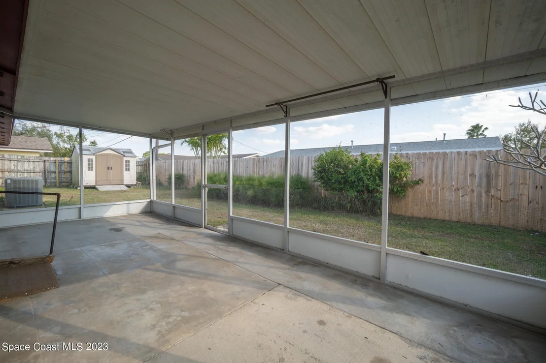 Photo of 909 Kings Post Road