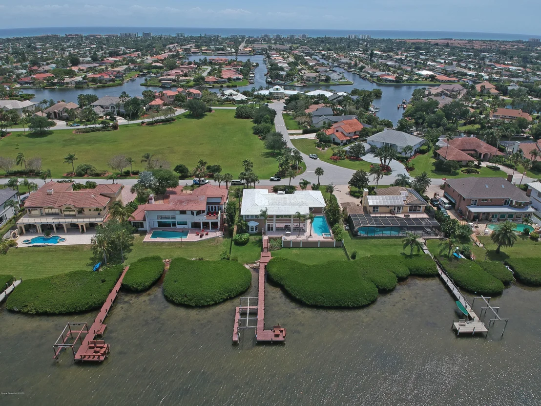 Photo of 454 Lanternback Island Drive