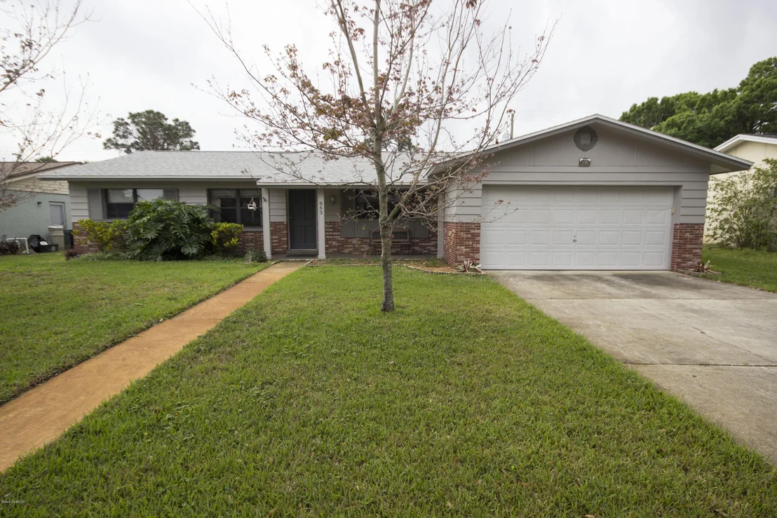 Photo of 863 Westport Drive