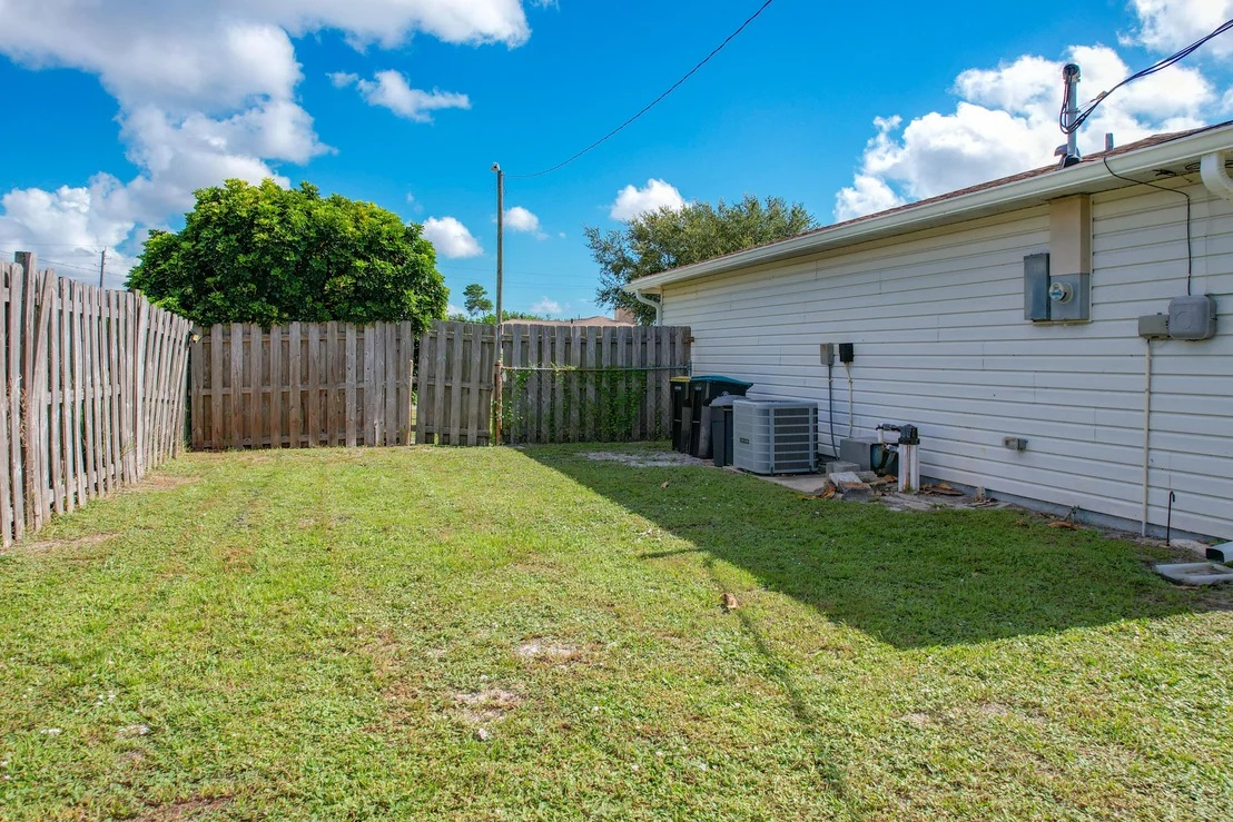 Photo of 2196 Clover Street NE