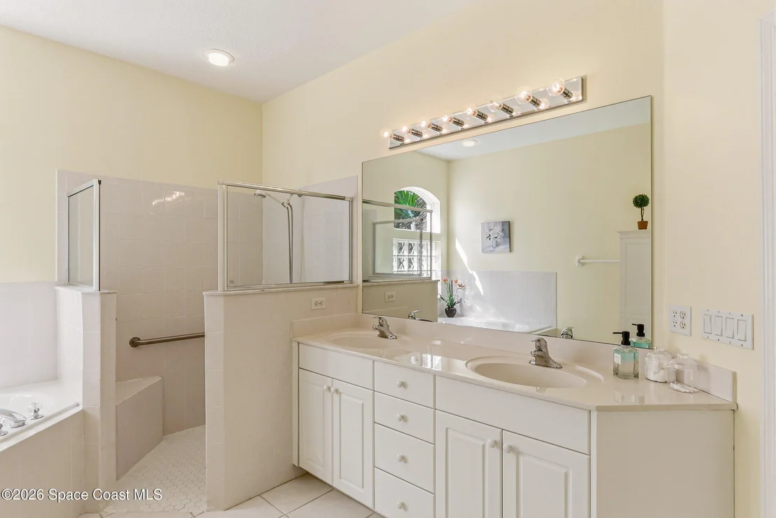 Photo of 1825 Ficus Point Drive