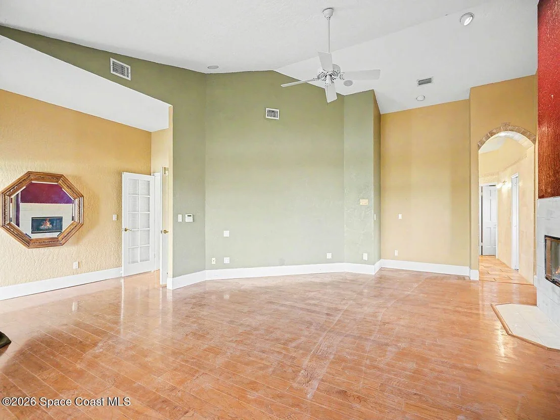 Photo of 484 Lanternback Island Drive