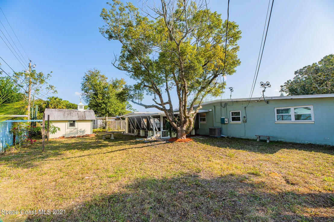 Photo of 1050 Myrtle Lane