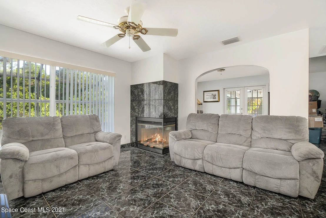 Photo of 1400 Bronco Drive
