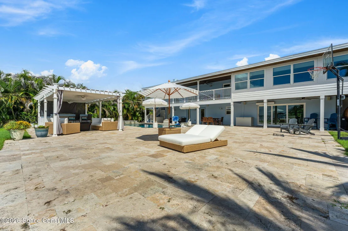 Photo of 417 Riverview Lane