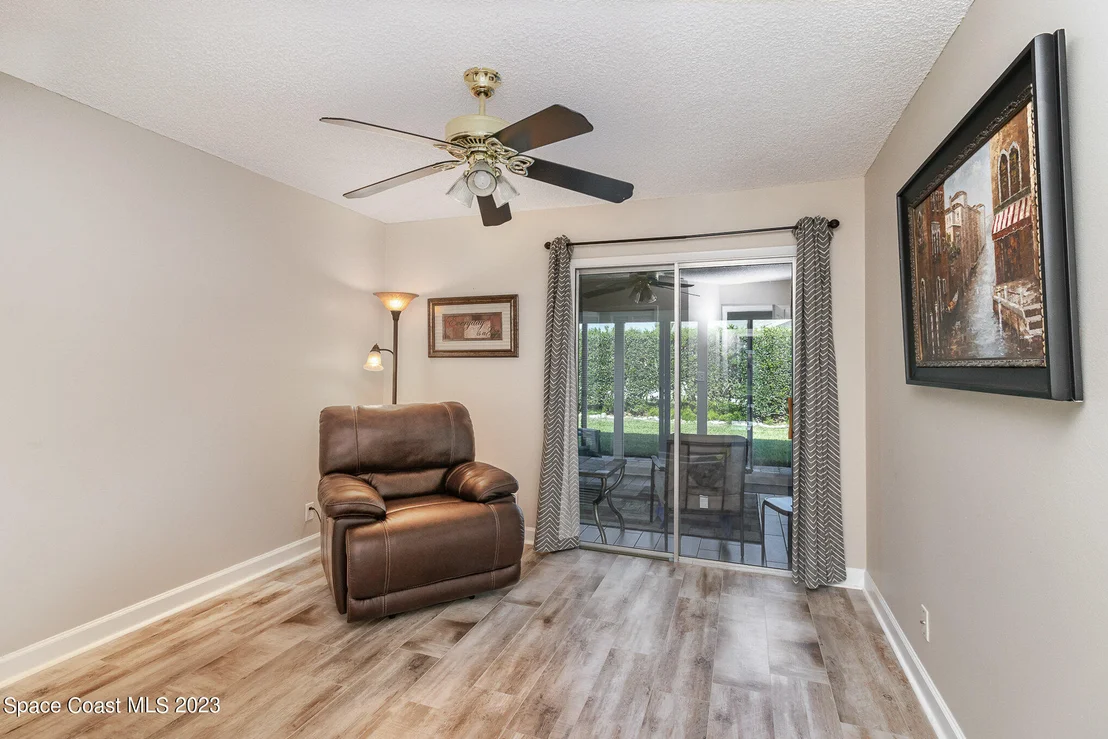 Photo of 833 Pine Shadows Avenue