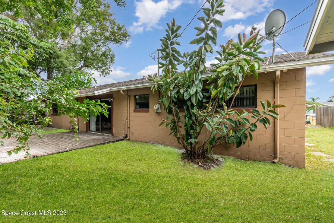 Photo of 1722 Golfview Drive
