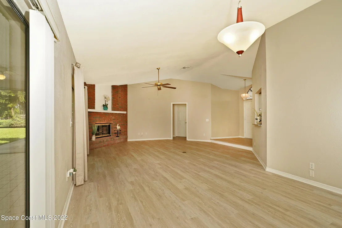Photo of 452 Crystal Lake Drive
