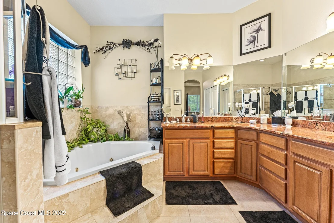 Photo of 1358 Centennial Way