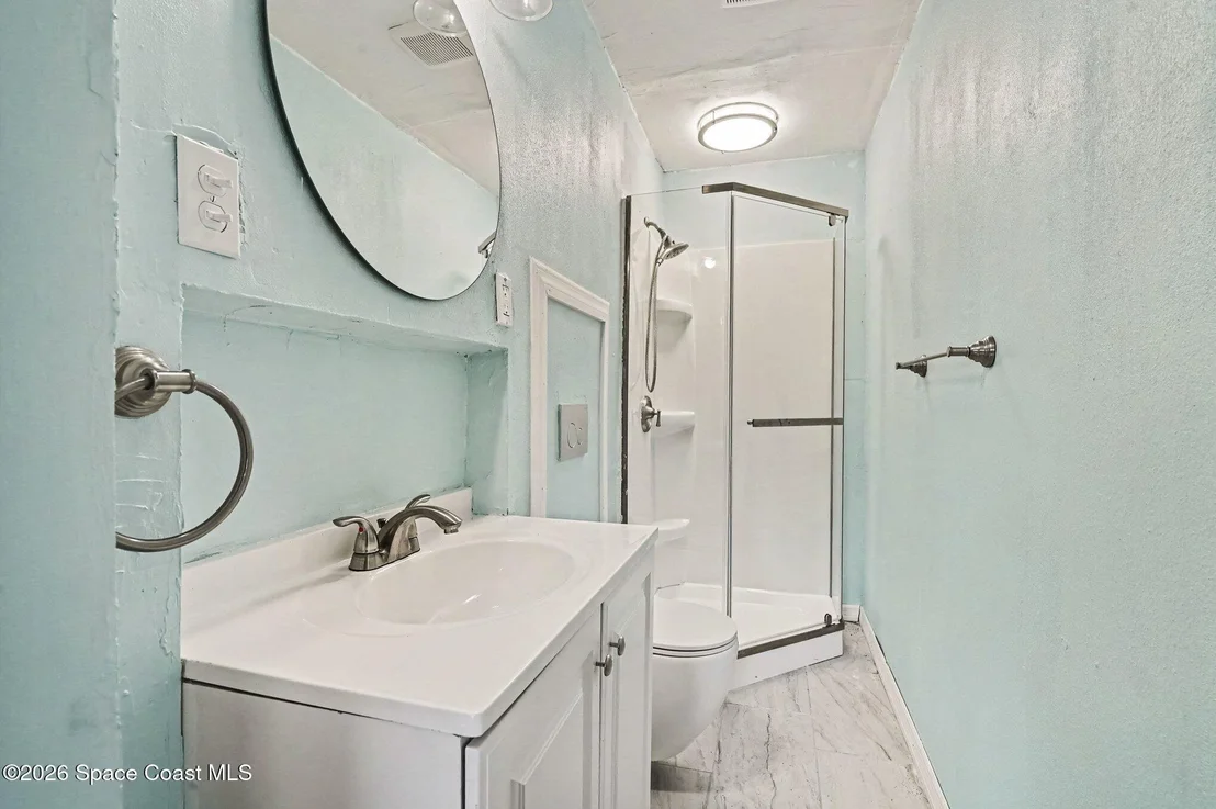Photo of 5963 Lord Street