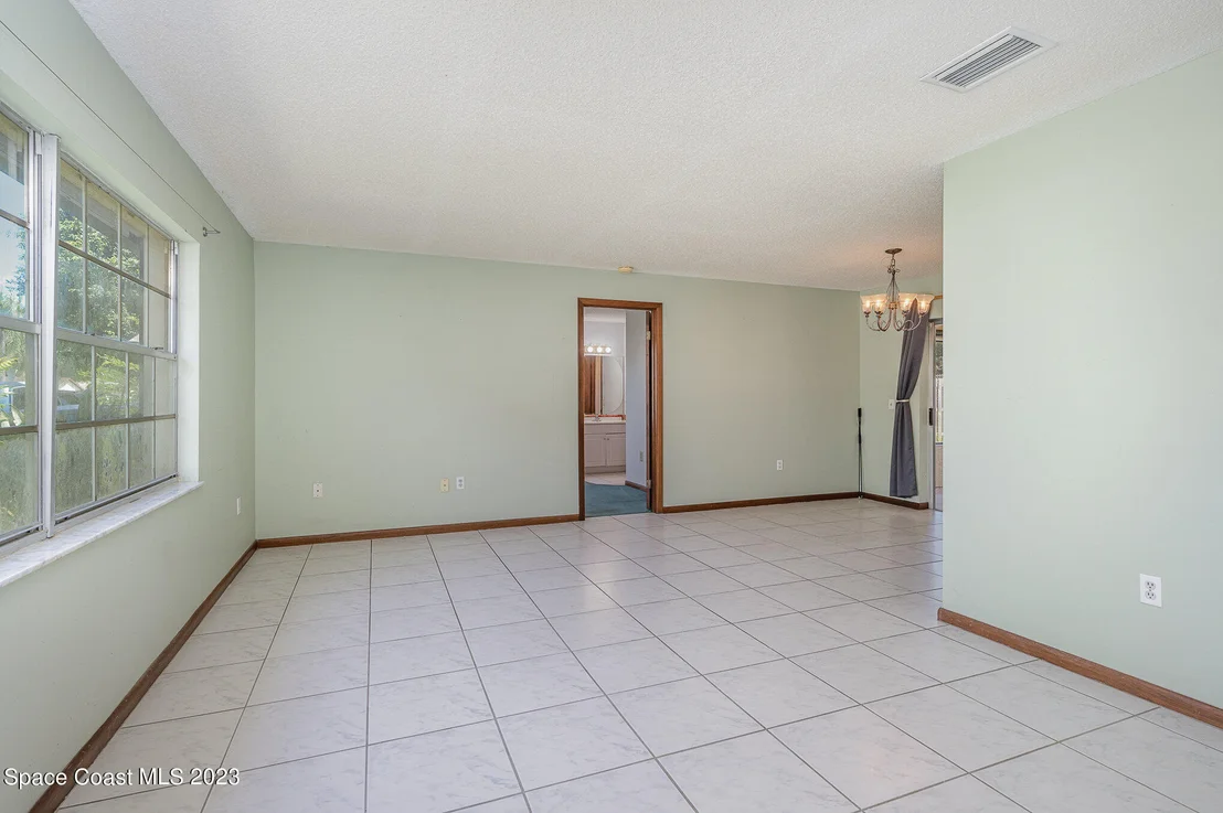 Photo of 845 Westport Drive