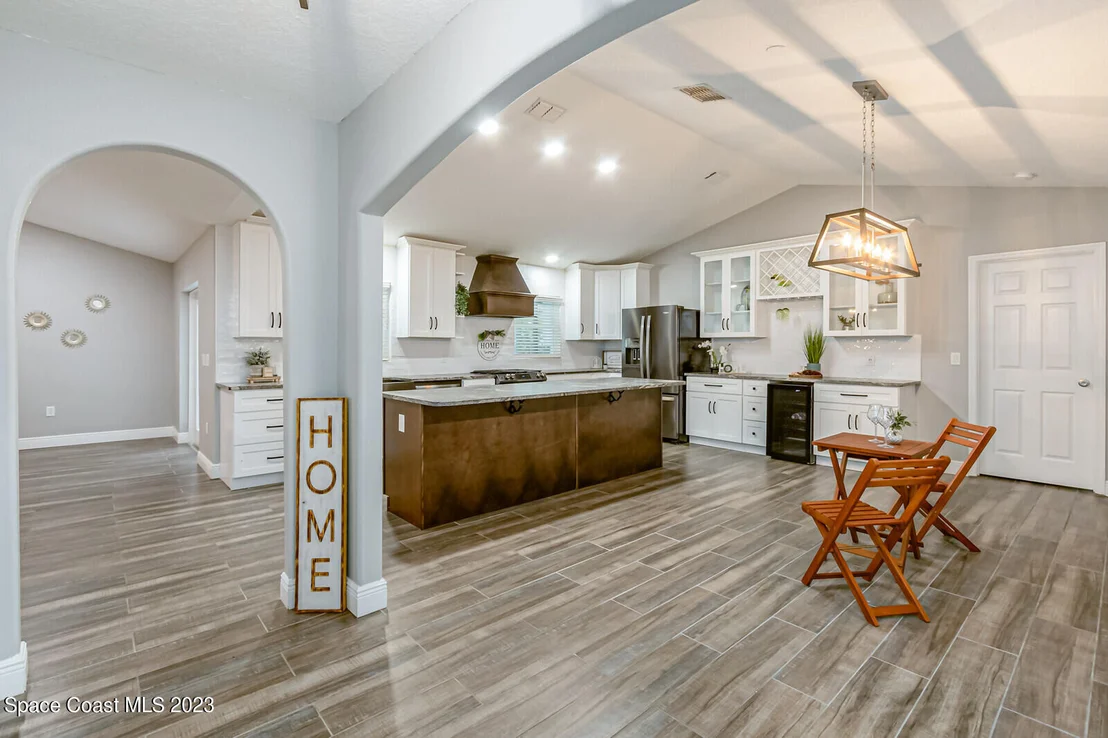 Photo of 1171 Meadow Lake Road