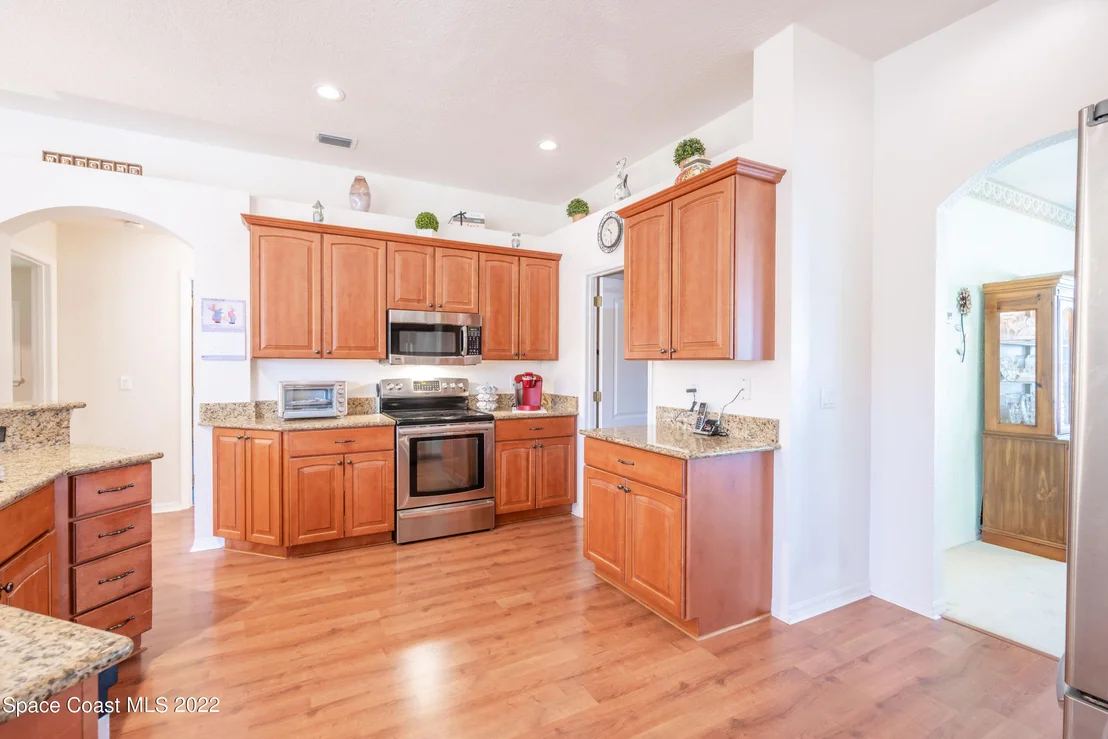 Photo of 697 Carriage Hill Road