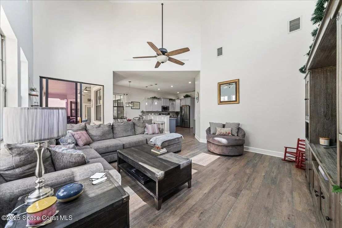 Photo of 2100 Windbrook Drive SE