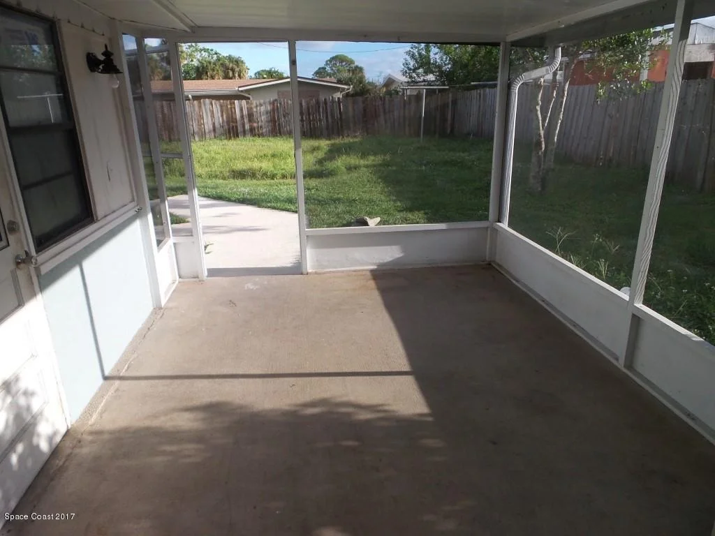 Photo of 2550 Clinton Drive NE