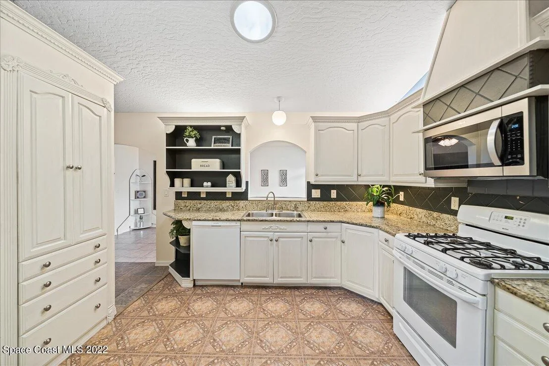 Photo of 1057 Red Bud Circle