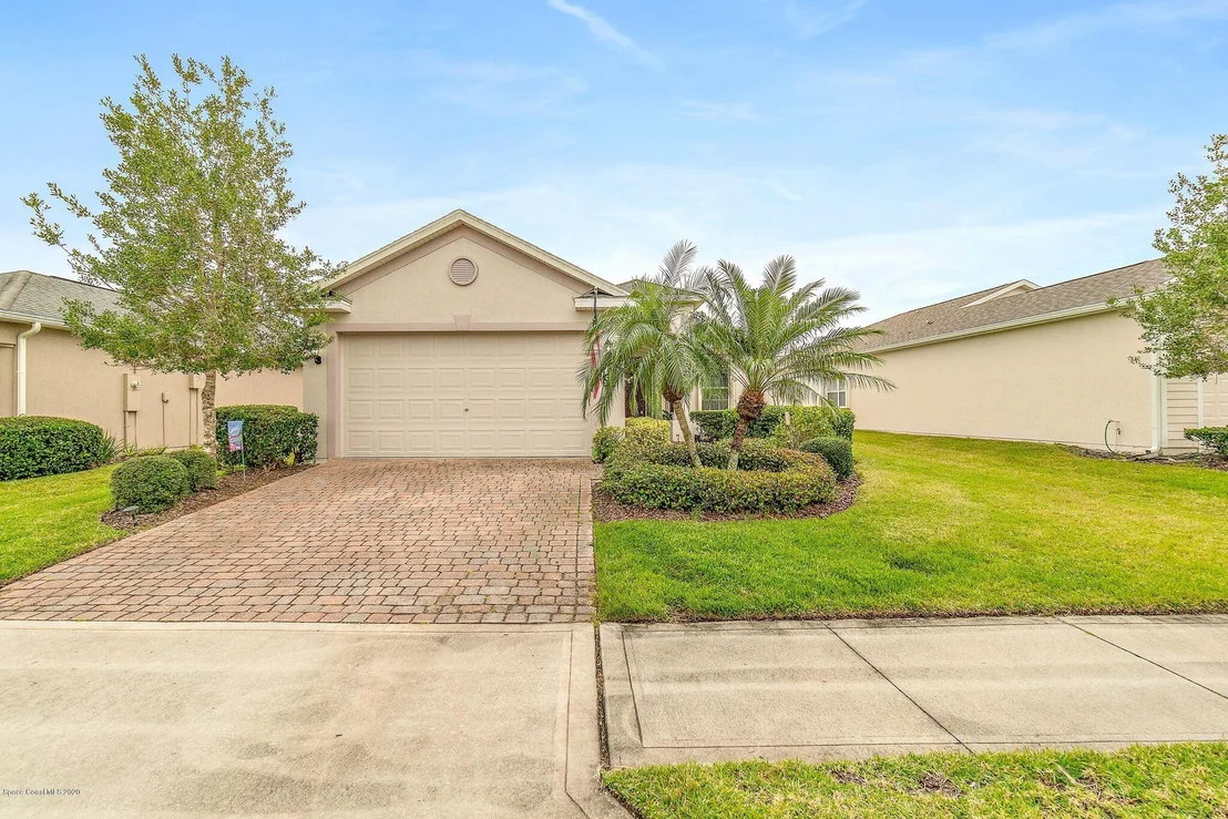 Photo of 3355 Moonstone Lane