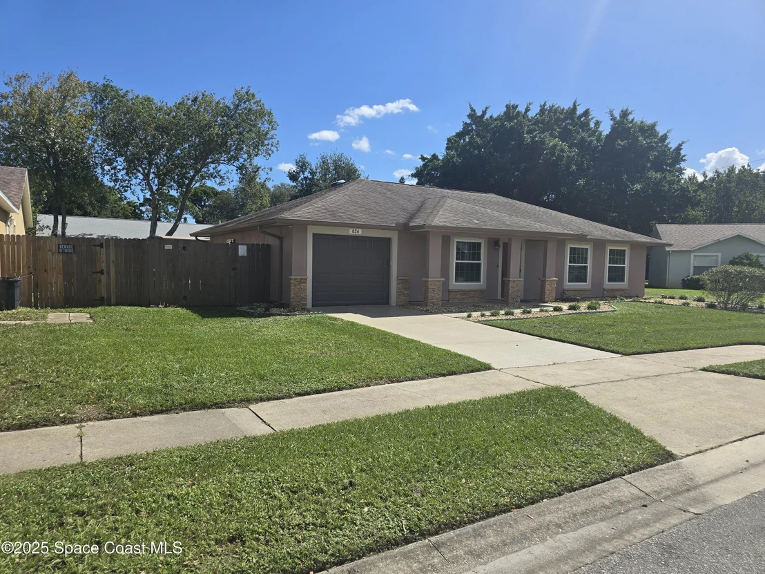 Photo of 834 Pine Shadows Avenue