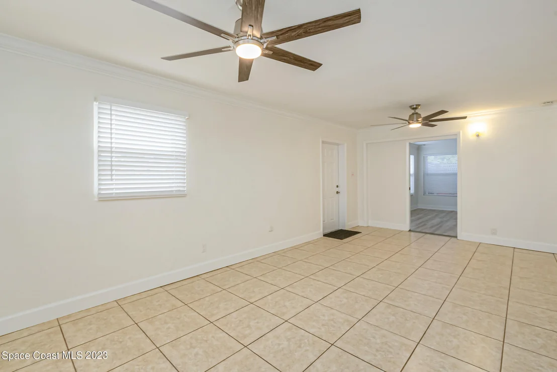 Photo of 842 Ixora Drive