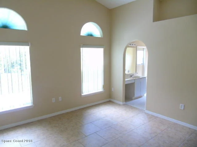 Photo of 2801 Saint James Lane