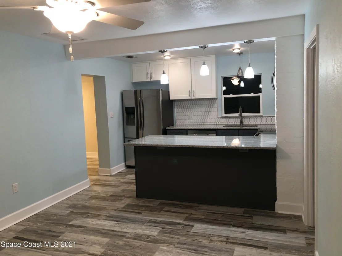 Photo of 693 Everglade Drive