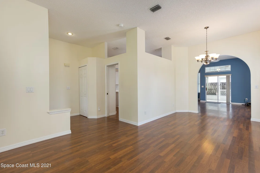 Photo of 8060 Bracken Lane
