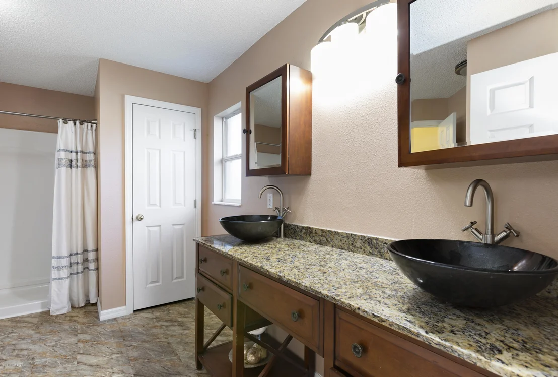 Photo of 1490 Whitman Drive