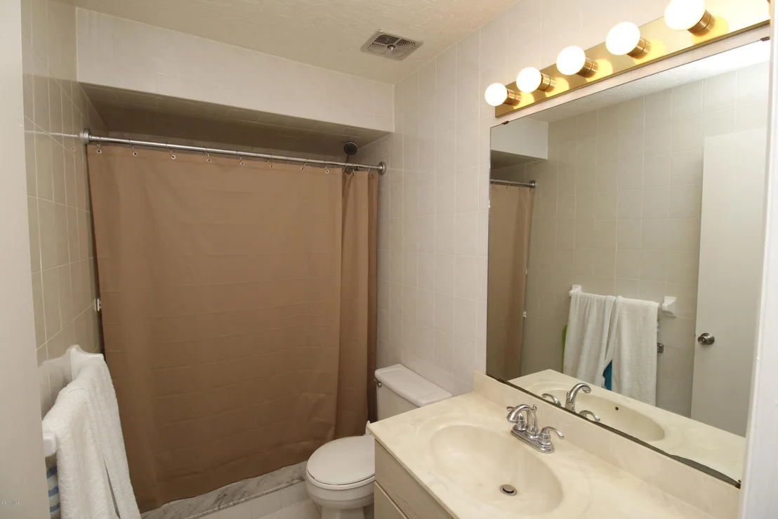 Photo of 1006 Cable Lane NE