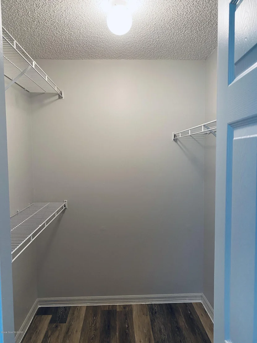 Photo of 6100 Edison Street