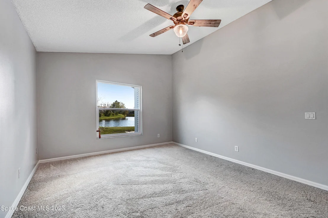 Photo of 895 Shaw Circle
