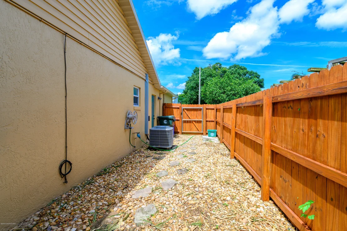 Photo of 816 Pine Shadows Avenue