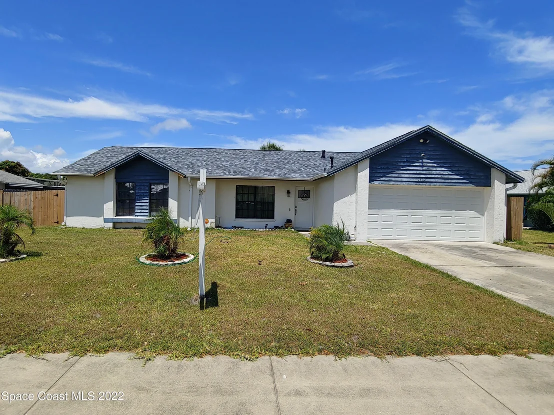 Photo of 2570 Nobility Avenue