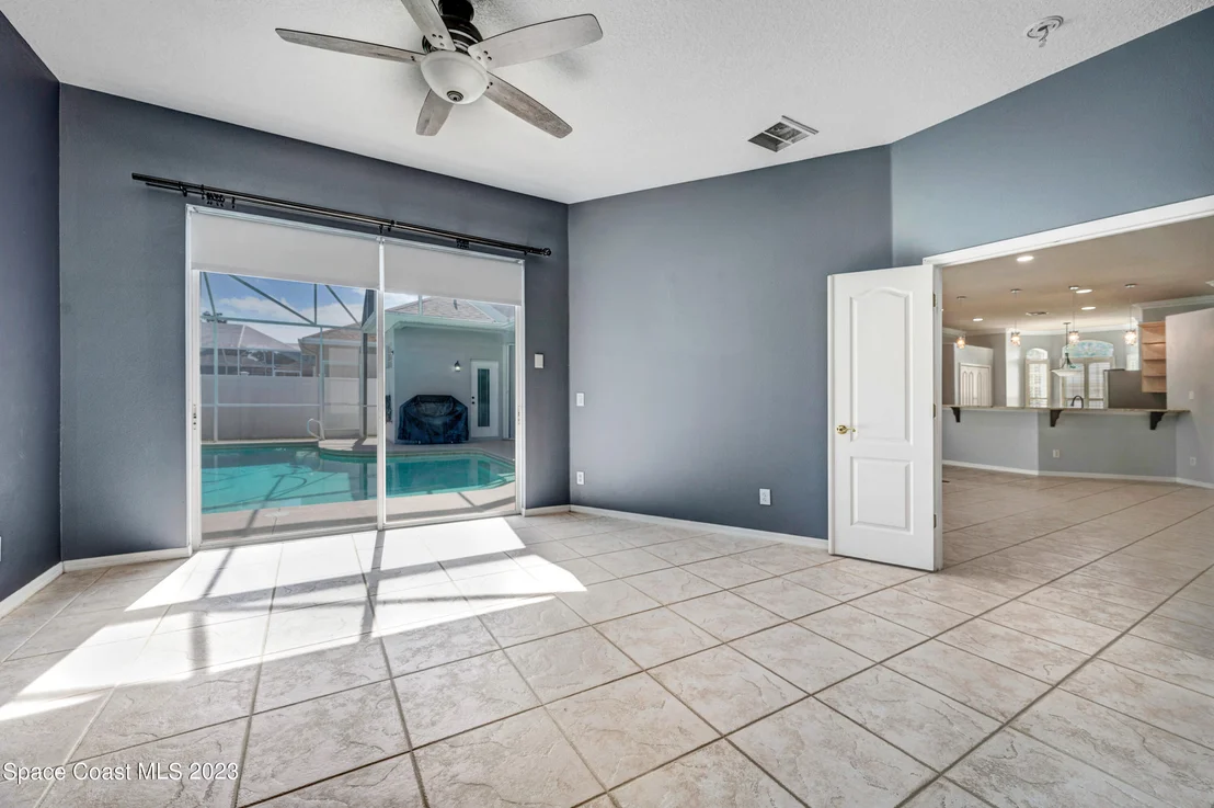 Photo of 1421 Whitman Drive