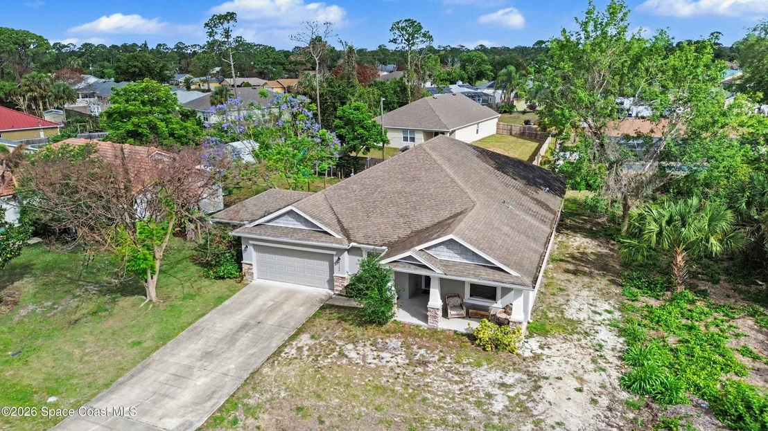 Photo of 1706 Elmhurst Circle SE