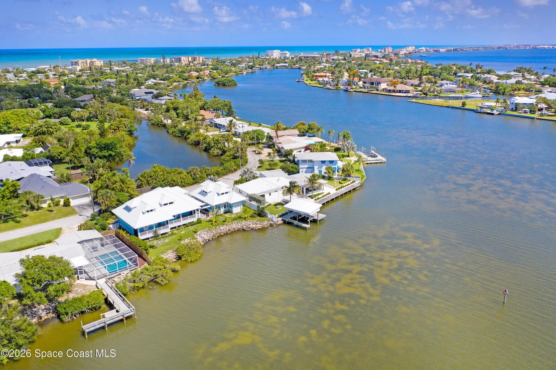 Photo of 93 W Bay Drive