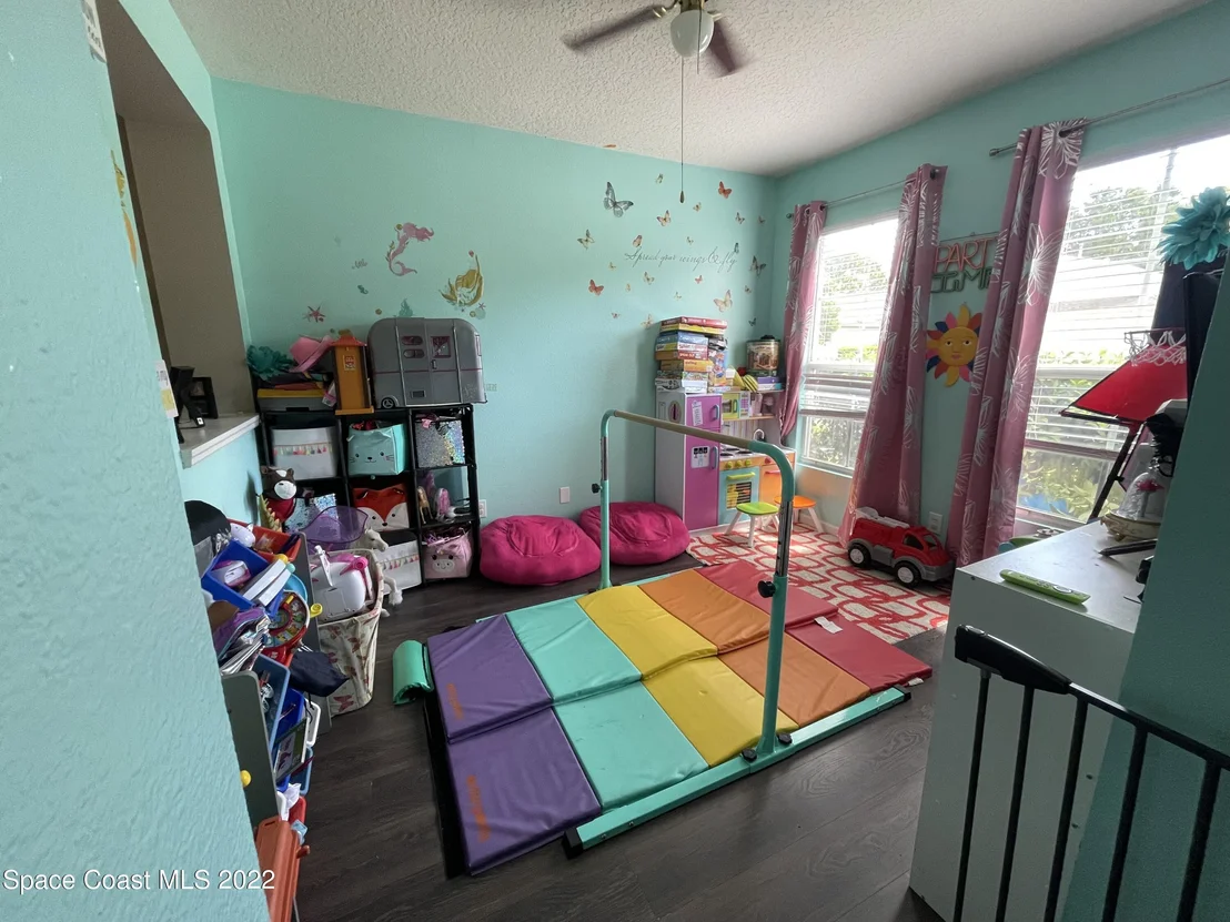 Photo of 985 Riviera Point Drive